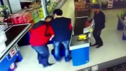 Marketteki Gasp, Güvenlik Kamerasınca Kaydedildi