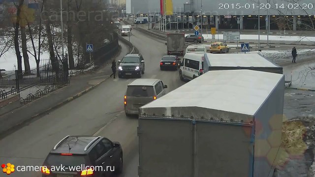 Un piéton russe se fait écraser par un 4x4