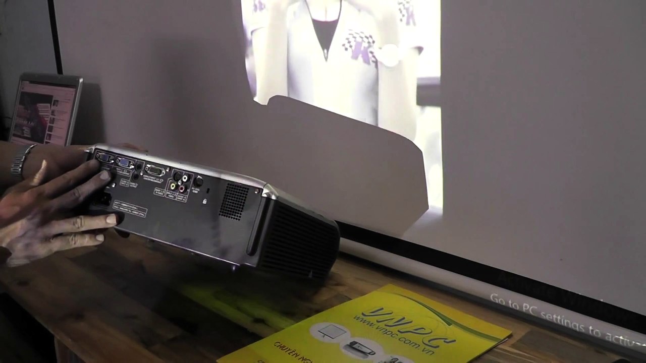 Chuyên cung cấp máy chiếu cũ uy tín, giá rẻ TPHCM - Liên hệ 0909 228 220 (Vinh-VNPC)