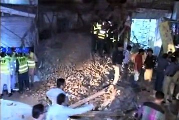 Plaza collapsed in Anarkali Bazar , Lahore
