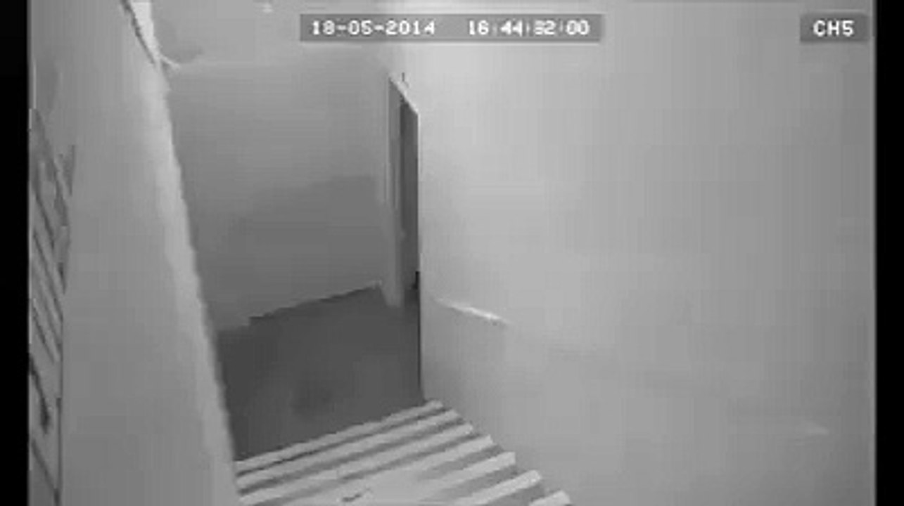 OMG!! Real Ghost caught on CCTV