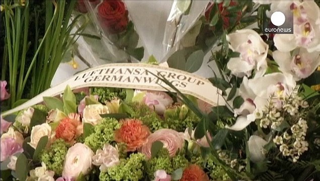 Alpi francesi, un omaggio alle vittime del disastro aereo