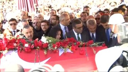 Kayahan İçin Teşvikiye Camiinde Tören 3