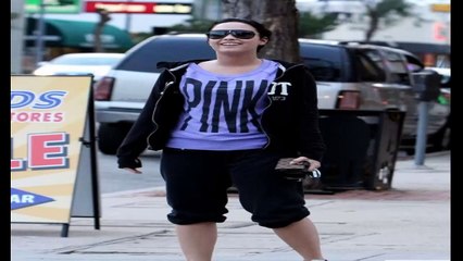 Demi Lovato Running Errands In Los Angeles Looking Cute And Casual Full HD Video