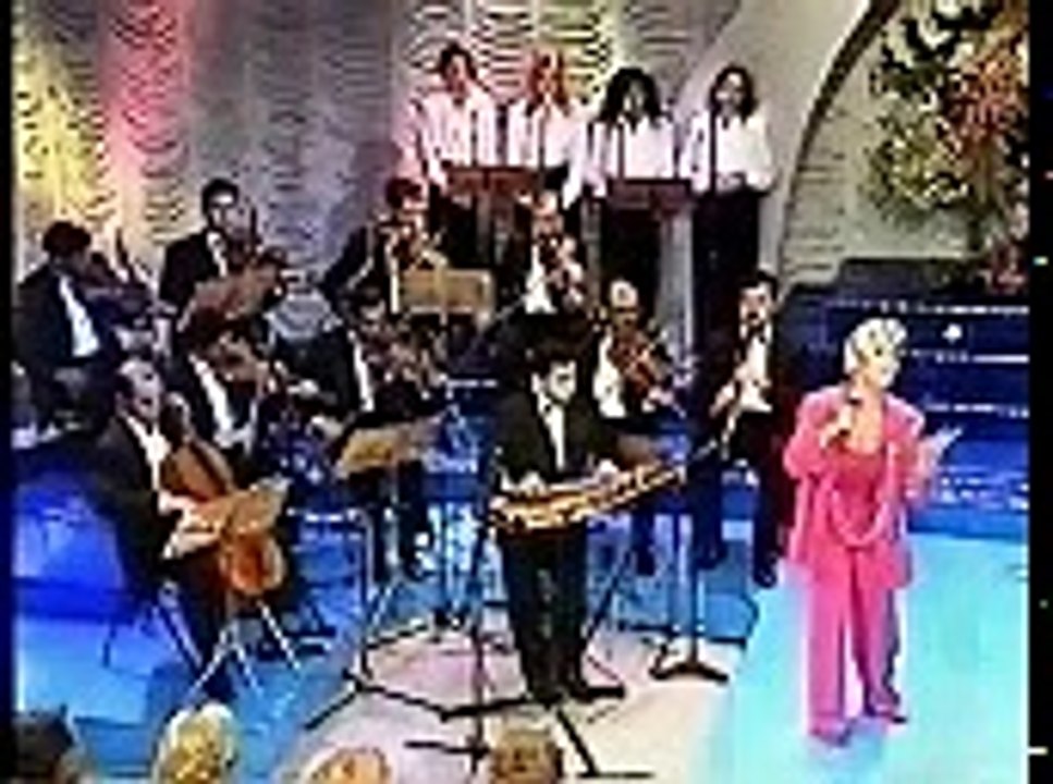 EMEL SAYIN-LEYLA
