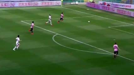 Franco Vázquez Incredible Miss ! Palermo vs AC Milan 04.04.2015