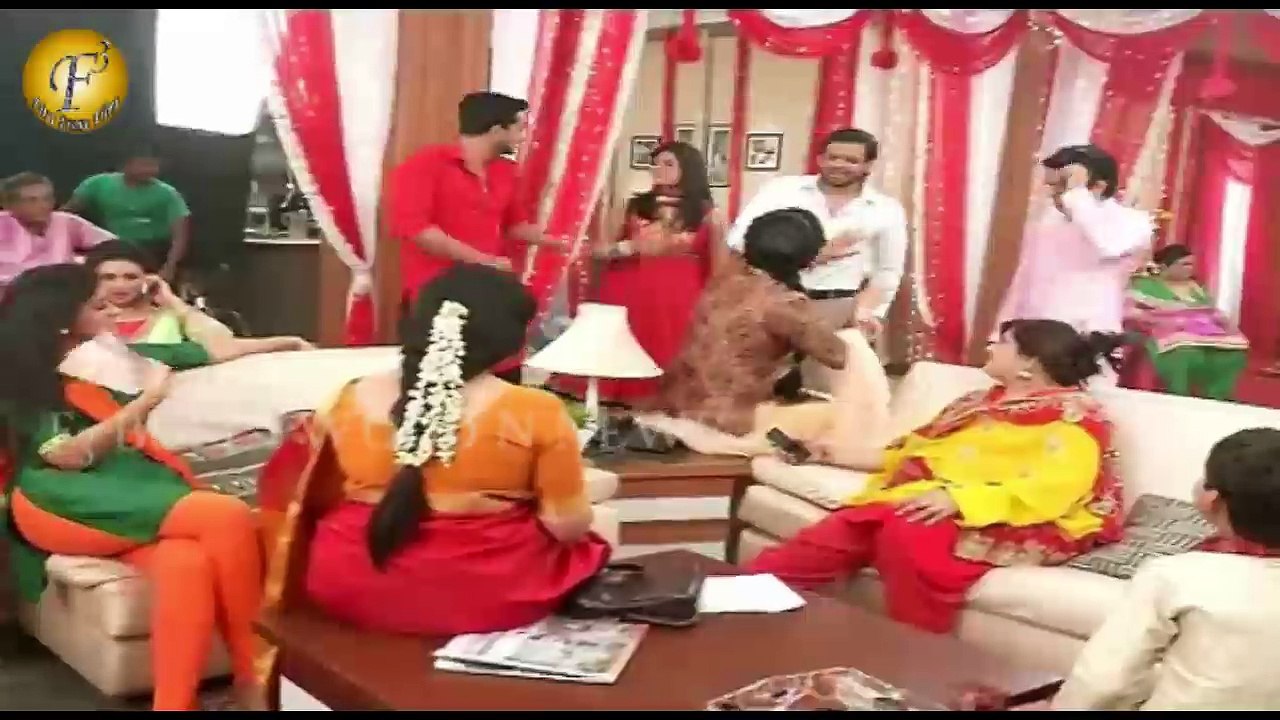 Rinki and Ishita Tensed in Ye Hai Mohabbatein On Location