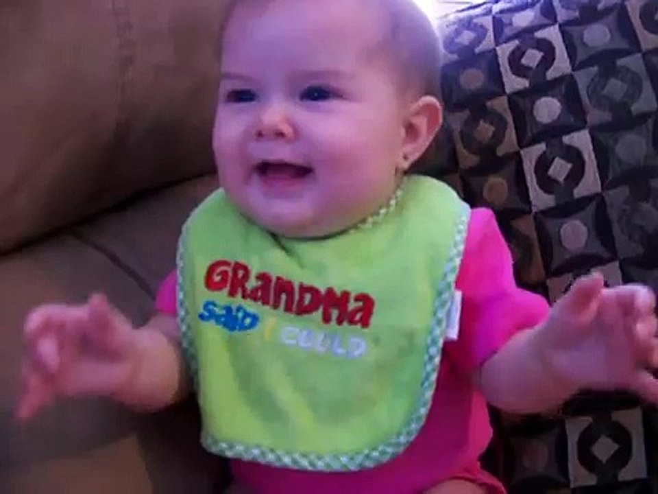 Cute Baby Girl Laughing - Londyn 6 months old Laughing hard! Funny video!-laughing babies-laughing baby girl