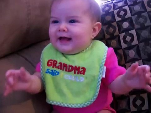 Cute Baby Girl Laughing - Londyn 6 months old Laughing hard! Funny video!-laughing babies-laughing baby girl