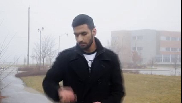 Zaid Ali T-Taking photos (White people vs. Pathans)