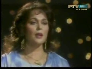 MUSARRAT NAZIR - Apne Hathon Ki Lakiron Mein