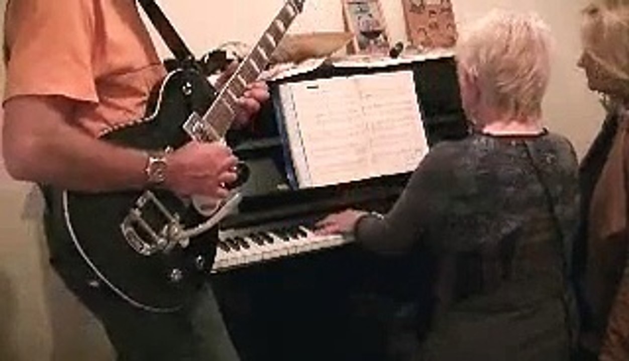 Le clan des Caccomo : improvisation musicale