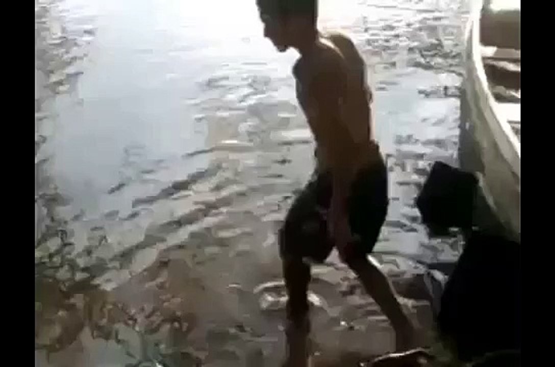 Fearless Boy VS Crocodile