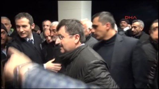 Trabzon Valisi Abdülcelil Öz, Fenerbahçe'ye Yapılan Silahlı Saldırı ile İlgili Olarak Hastanede...