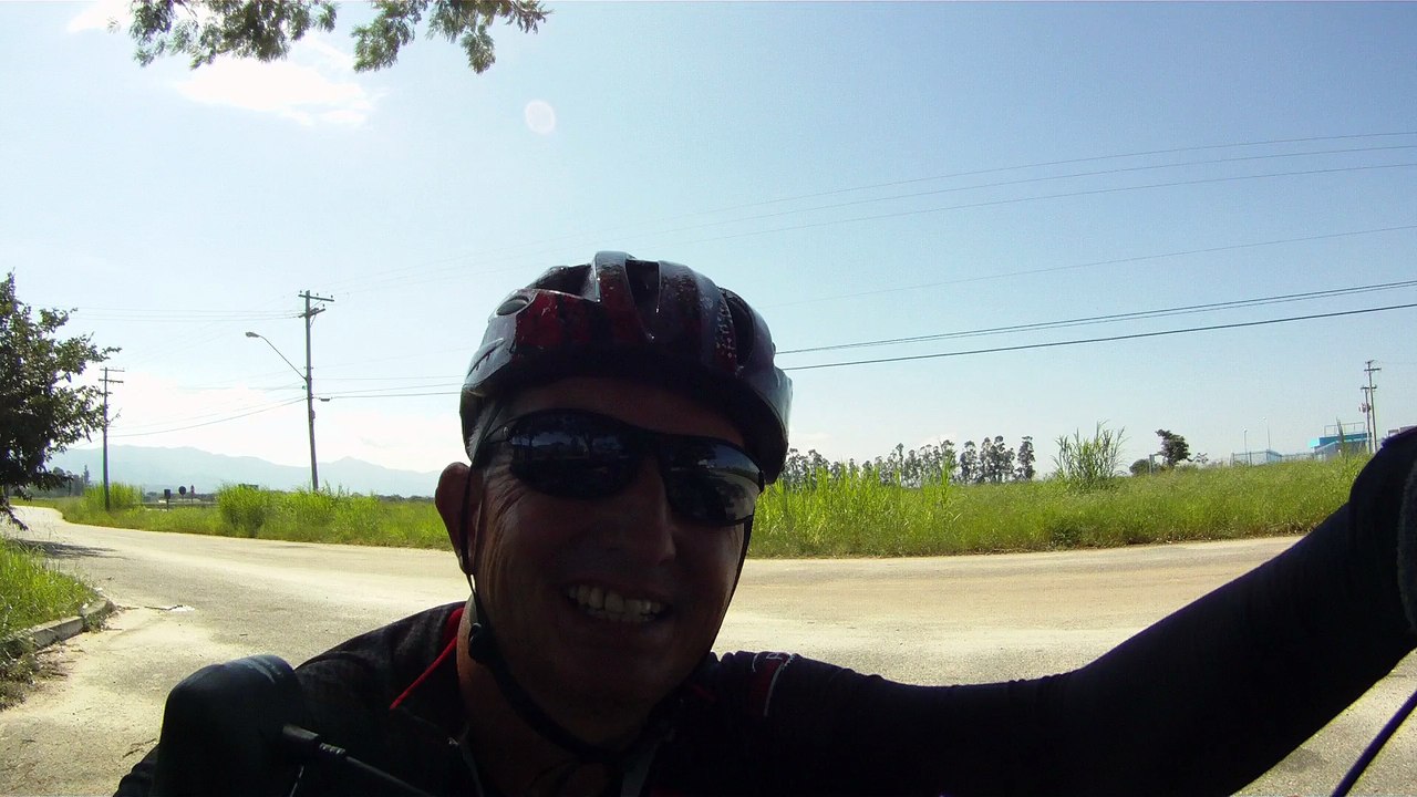 140 km, pedal, speed, triátlon, treino Ironman 2015, longão, 140 k, Marcelo Ambrogi e Fernando Cembranelli, corrida, giro rotacional, Taubaté, SP, Brasil, (5)