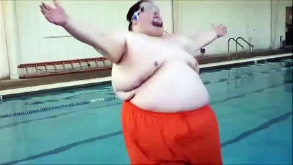 fat man is jumping in the pool... Tsunami!!!