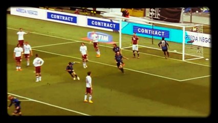 Mauricio Pinilla marcó increíble gol tras acrobática definición