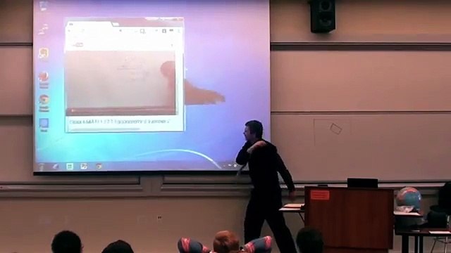 Ce Prof de Maths fait un Gros Poisson d'avril à ces Élèves