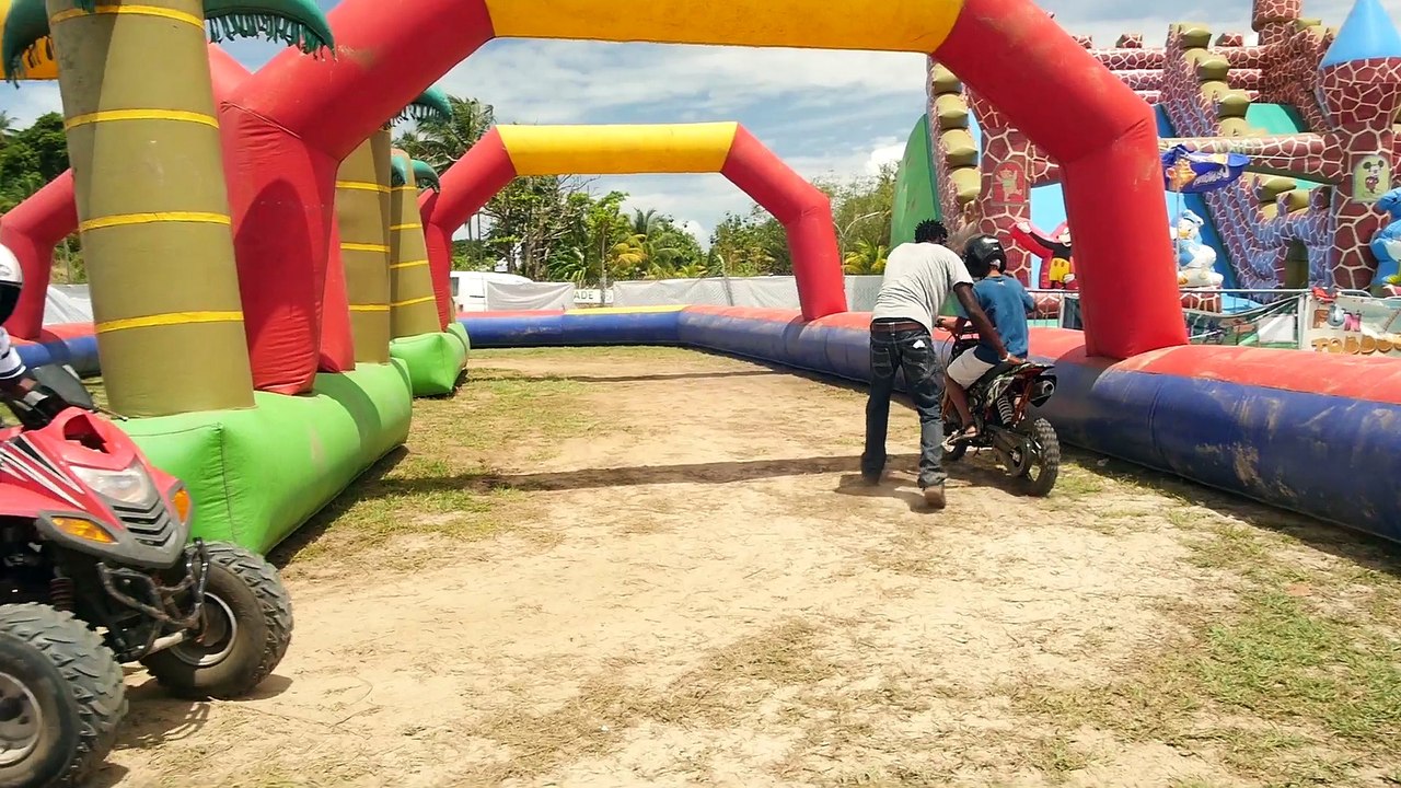 KARUJET 2015 J3