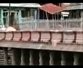 Miracle of Yogis .. Flying Siddha at Thiruvannamalai [www.Keep-Tube.com].3gp