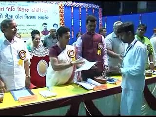 Jamnagar Kit distribution to Scheduled caste by Minister Vasuben Trivedi