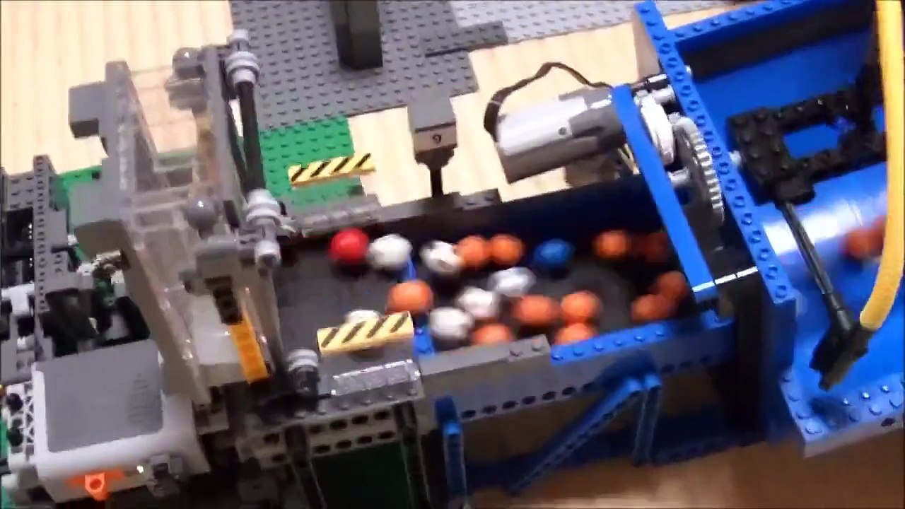 La plus grande machine en Légo jamais construite