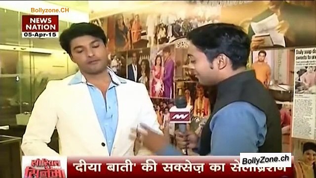 Soot-Boot Mein Bhabho Ka Ladla Suraj!! - Diya Aur Baati Hum - 5th April 2015