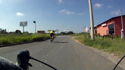 140 km, pedal, speed, triátlon, treino Ironman 2015, longão, 140 k, Marcelo Ambrogi e Fernando Cembranelli, corrida, giro rotacional, Taubaté, SP, Brasil, (40)