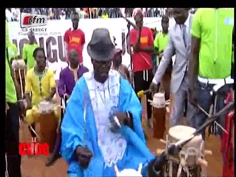 Combat Eumeu/Balla : Entrée et touss de Eumeu Sène le 5 avril 2015