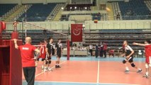 Voleybol: Romanya: 1 - Türkiye: 3