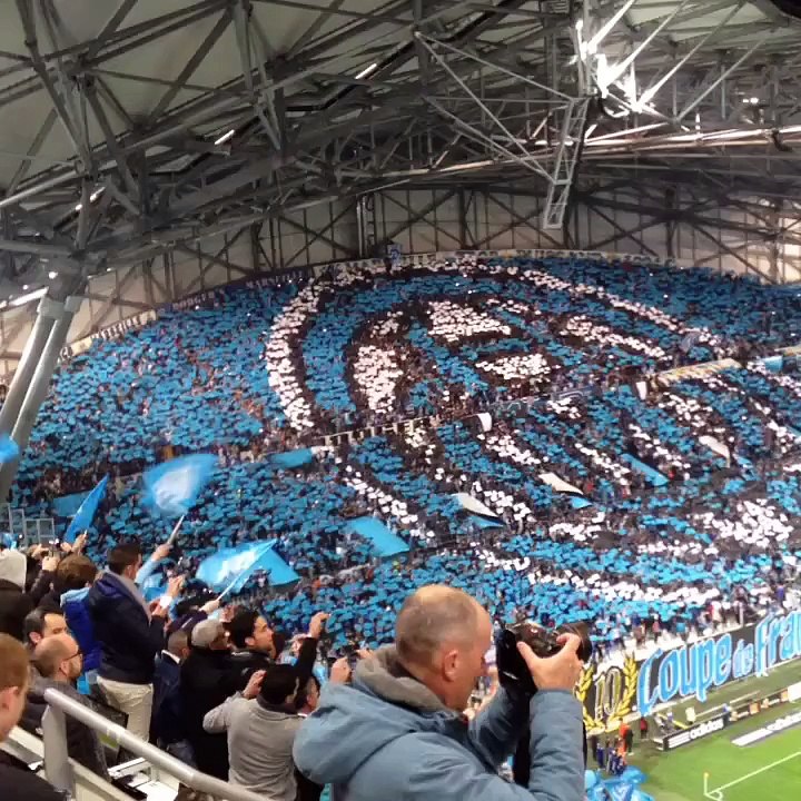 Tifo des supporters marseillais vu des tribunes (OM-PSG)