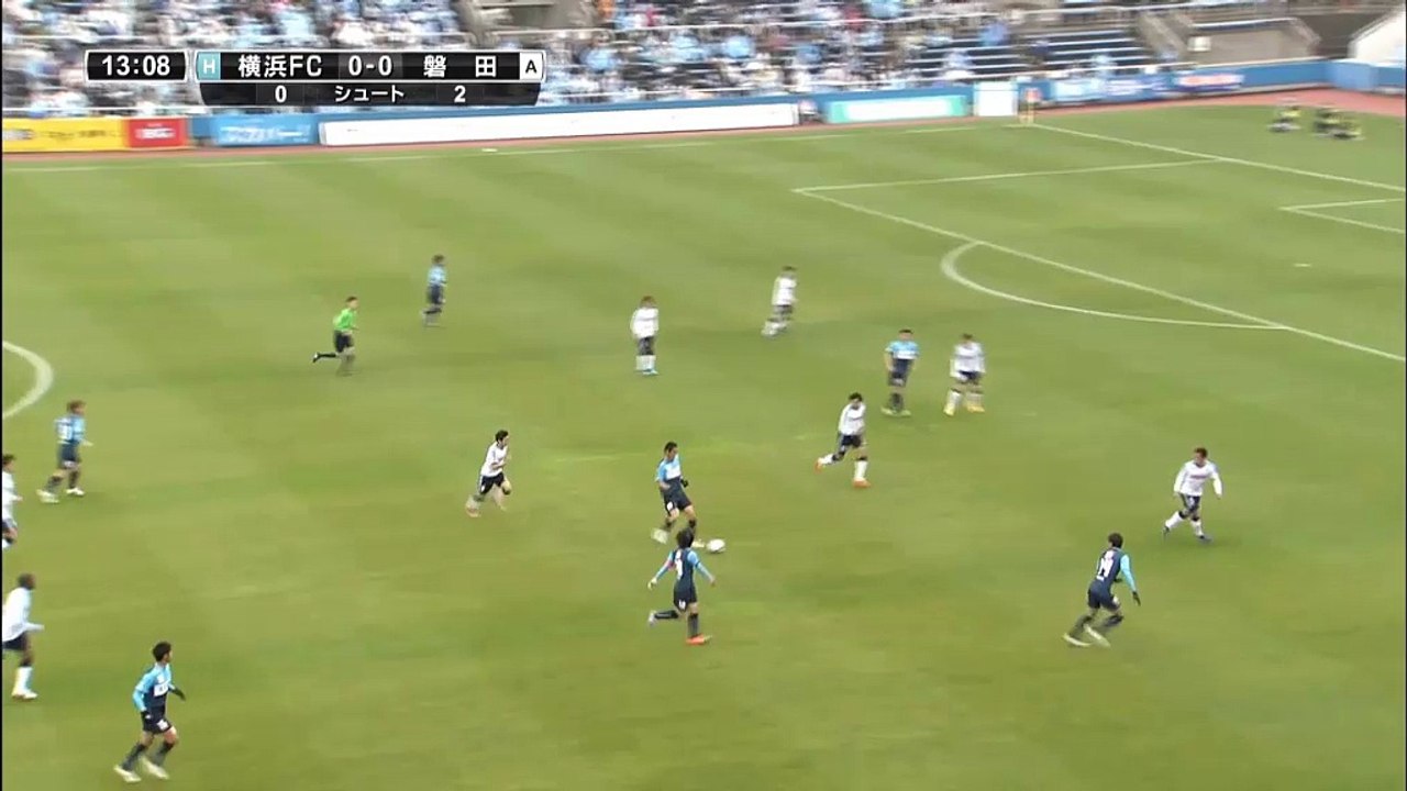 Japan: Ältester Fußballprofi der Welt trifft