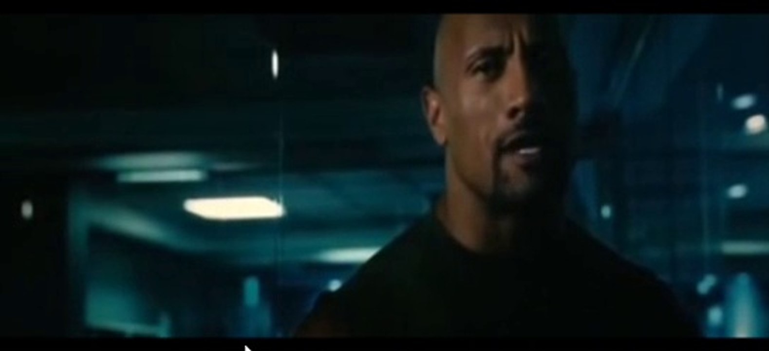 La Roca vs Jason Statham en Rapido y Furiosos 7 Español Latino | The Rock vs Jason Statham in Fast and Furious 7