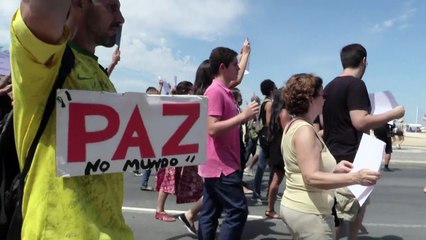 Protesta por muerte de niño en una favela en Rio
