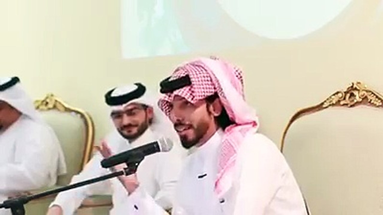 ‏يقولون ان الصديق وقت الضيق ولا يعلمون ان في هذا الزمان من اهم اسباب الضيق هو الصديق.