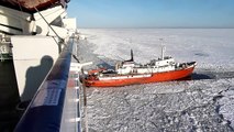 Atascados en el hielo en el crucero Princess Maria