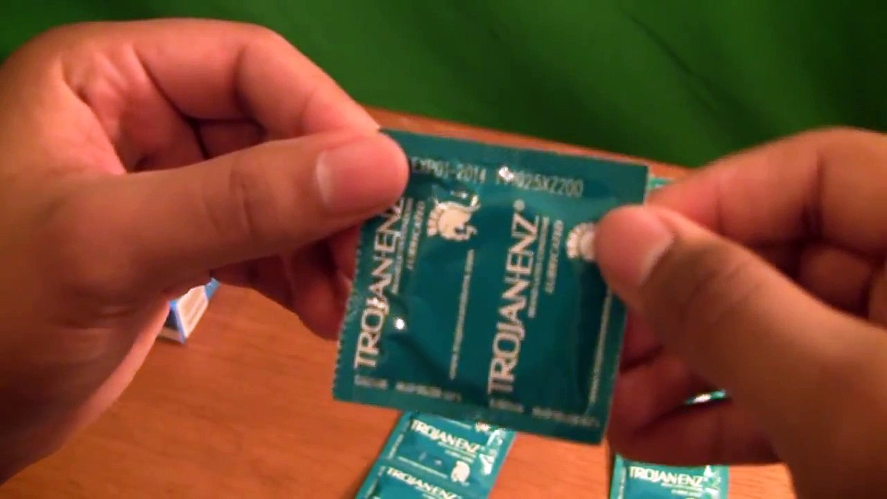 HOW TO USE A CONDOM TUTORIAL (WORLD AIDS DAY) video Dailymotion