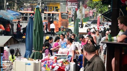 Bangkoks Nana Red Light District In HD-Talking With Ladyboys During The Daytime