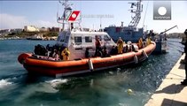 Alrededor de 1500 inmigrantes rescatados frente a las costas italianas en menos de un día