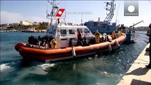 ایتالیا ۱۵۰۰ مهاجر غیرقانونی گرفتار در آب های مدیترانه را نجات داد
