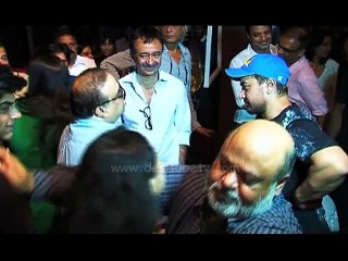 Aamir Khan Watch Saurabh Shukla Play '2 To Tango 3 To Jive'