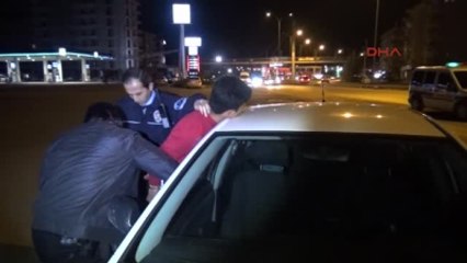 Aksaray Sakaryaspor Taraftarı Aksaray'da Markete Saldırdı: 4 Yaralı