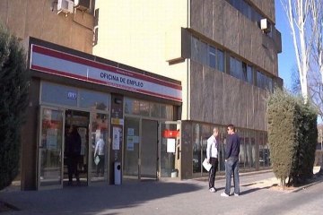 El paro baja en marzo en 60.214 personas