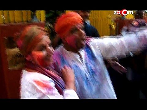 Amitabh Bachchan and his family to walk the ramp for Shabana Azmi