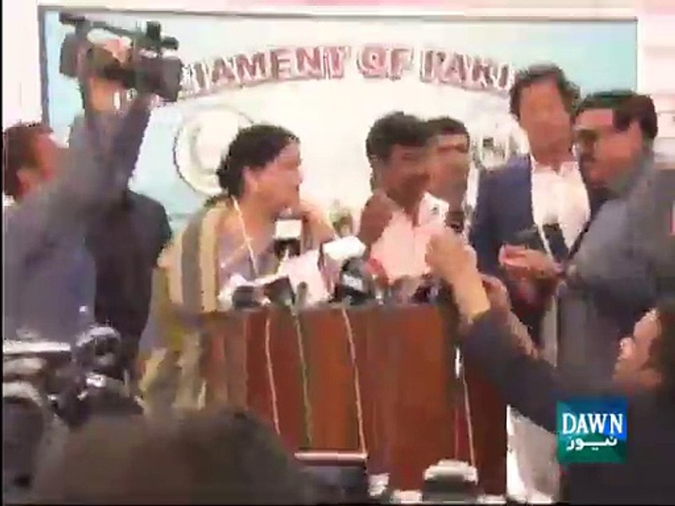 Interesting conversation between Shaikh Rasheed And Nasreen Jalil