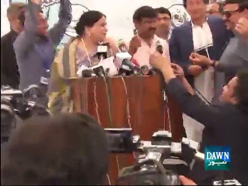 Interesting conversation between Shaikh Rasheed and Nasreen Jalil