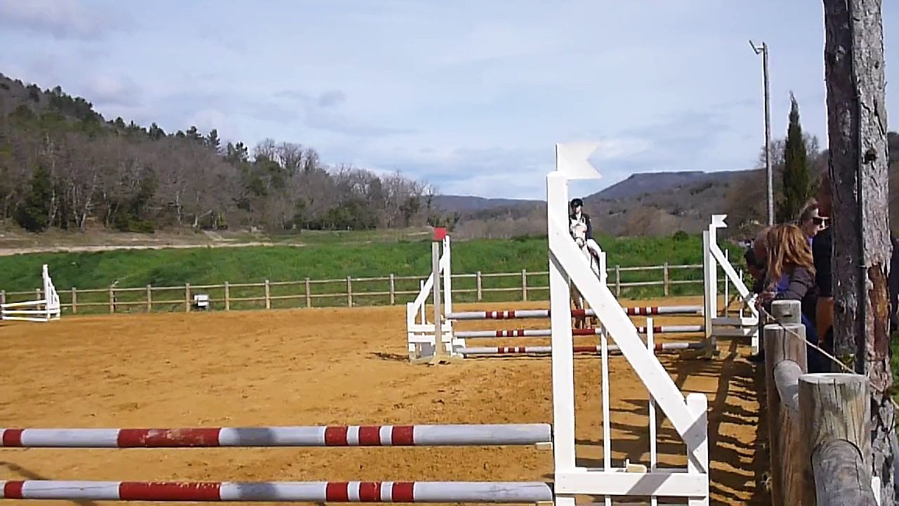 Aurelie et Lissa - Club 3 CSO Chastellus - 29 mars 2015