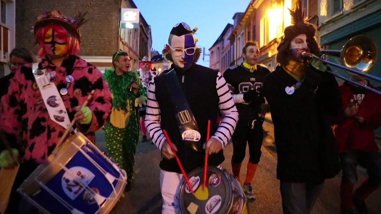 Le coup d'envoi du carnaval d'été de Cassel a été donné à 6 heures ce lundi