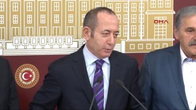 CHP Grup Başkanvekili Akif Hamzaçebi Basın Açıklamasında Teiaş İstifasını Değerlendirdi -1