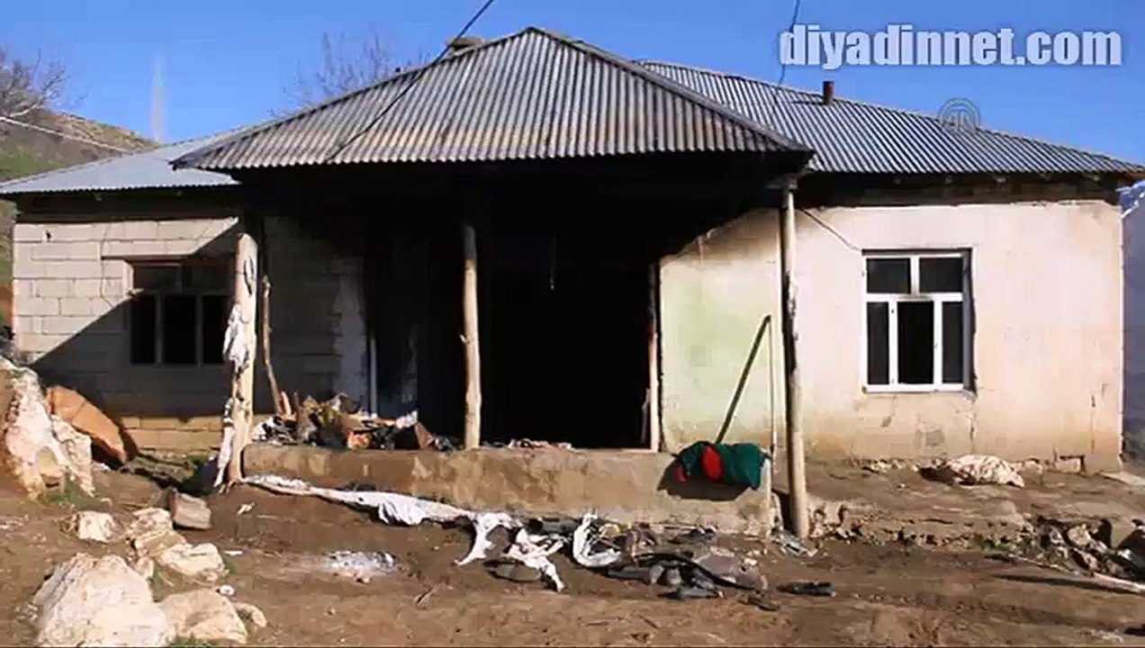 Şemdinli'de ev yangını - HAKKARİ